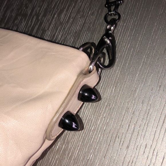 Thomas Wylde Scorpion cream bag - Picture 4 of 12